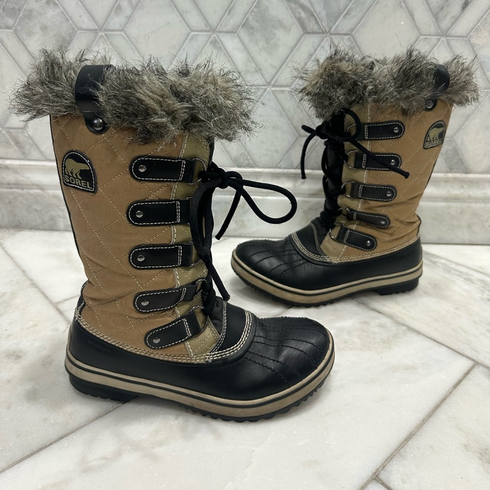 Size 7.5 Women’s Sorel Tofino Waterproof Winter Boots